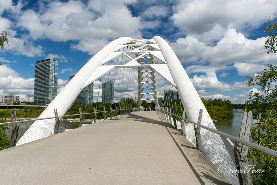 Toronto - Humber Bay Bridge